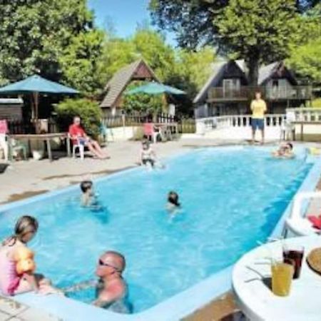 3 Bedroom Lodge With Hot Tub On Lovely Quiet Holiday Park In Cornwall Gunnislake Buitenkant foto